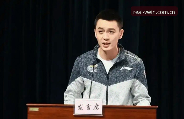 杨鸣观点深度解读：C罗压力评估与苹果版德赢体育赛事数据联动使用指南